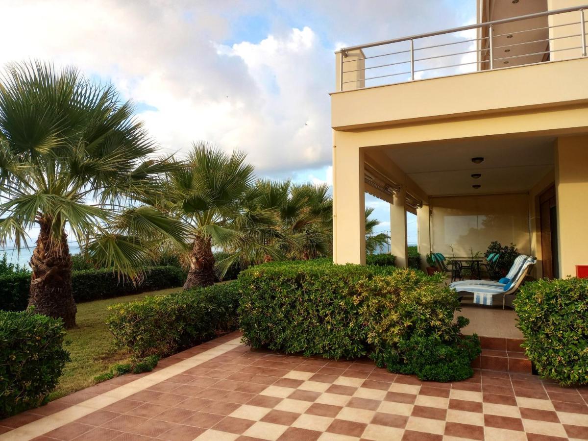 Tholos Bay Suites Kavoúsion 외부 사진