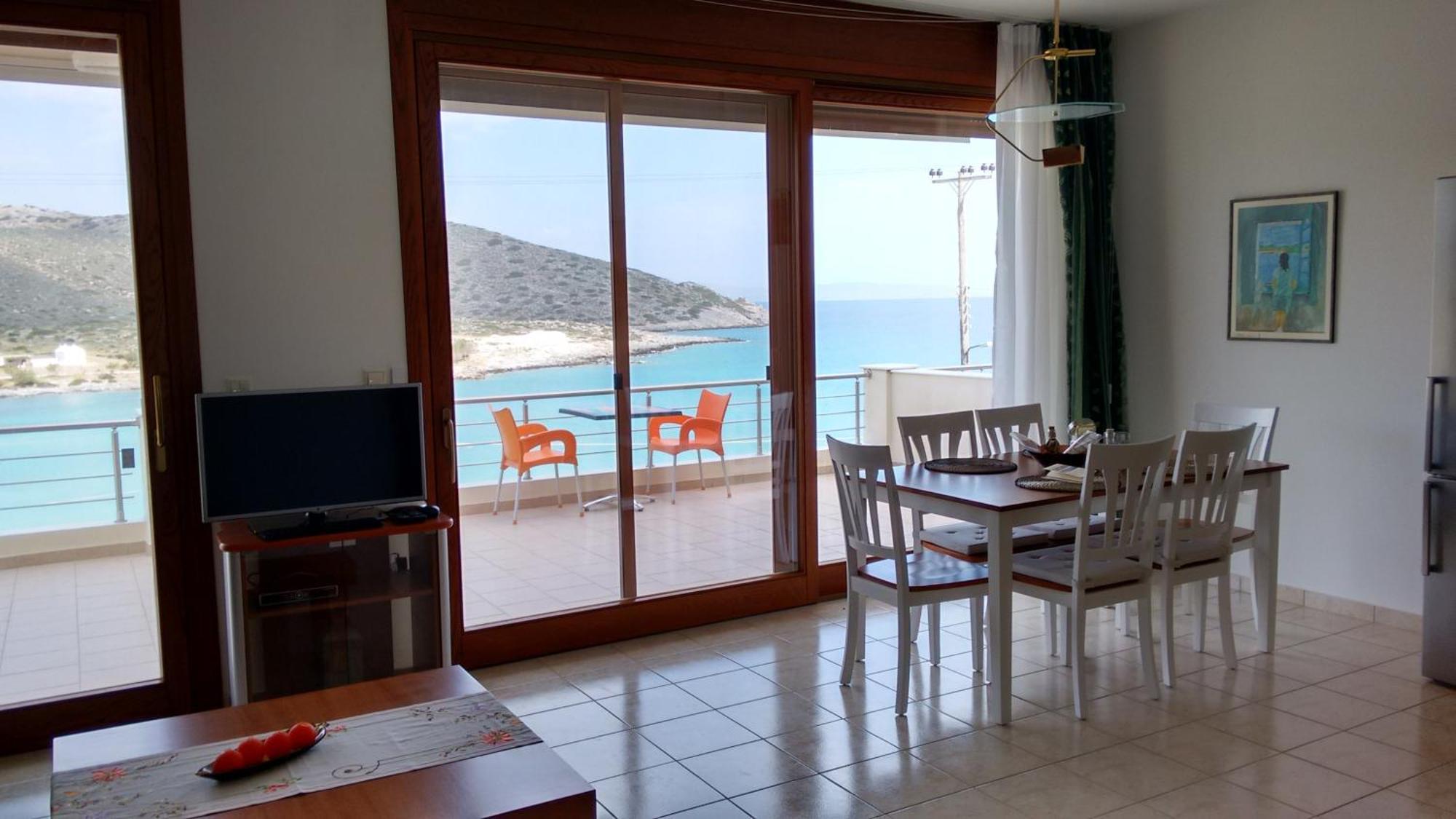 Tholos Bay Suites Kavoúsion 객실 사진