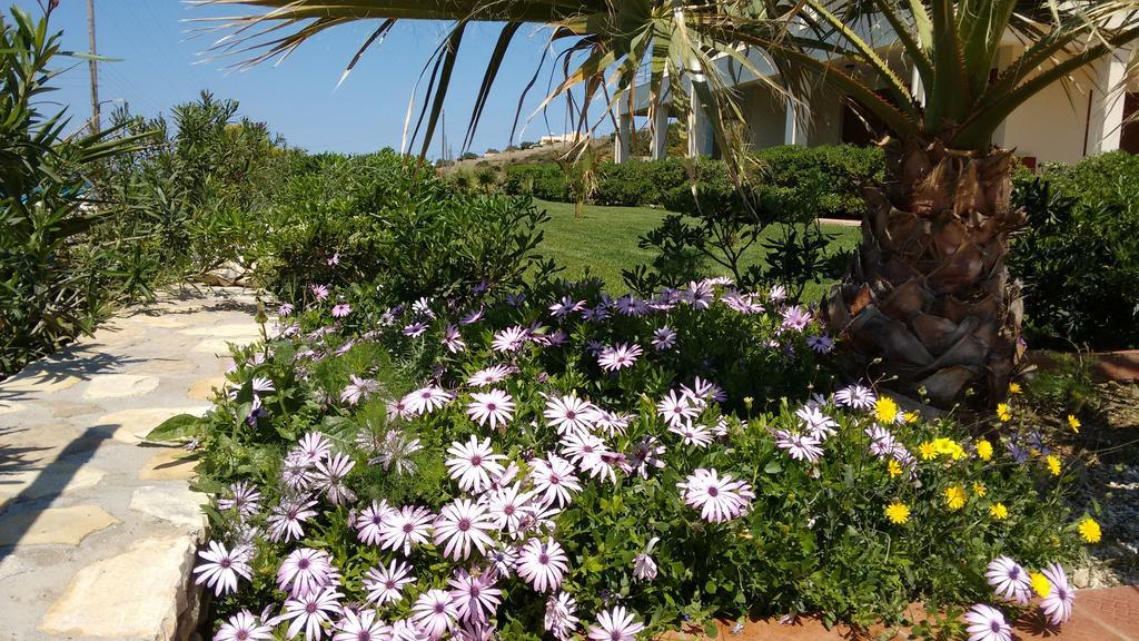 Tholos Bay Suites Kavoúsion 외부 사진
