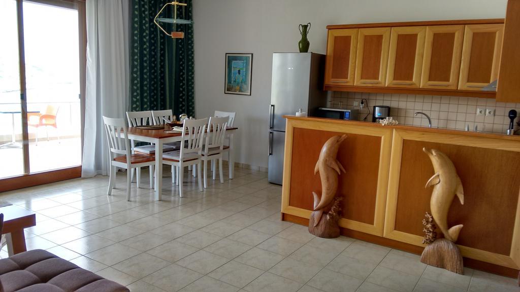 Tholos Bay Suites Kavoúsion 객실 사진