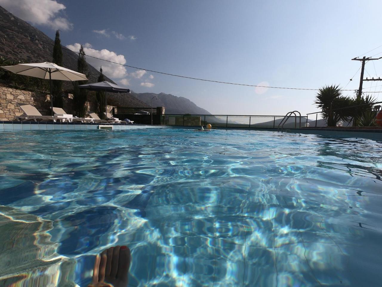Tholos Bay Suites Kavoúsion 외부 사진