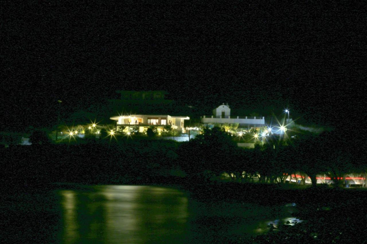Tholos Bay Suites Kavoúsion 외부 사진